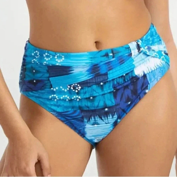 LET'S GET TWISTED D CUP V NECK
TANKINI TOP SIZE 10D BOTTOM SIZE 10 - Picture 5 of 10